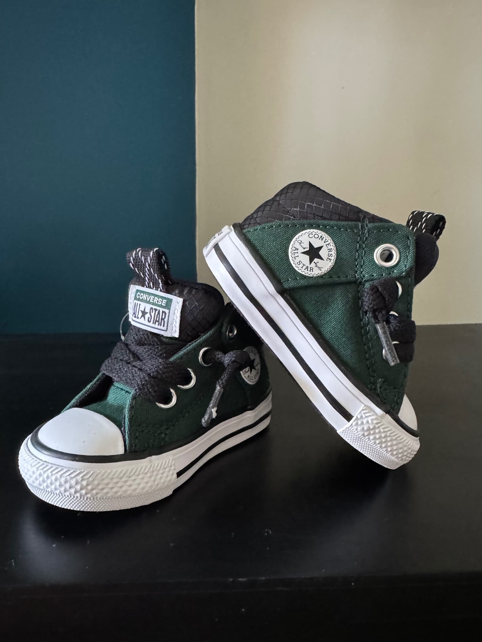 Kids' shoes
